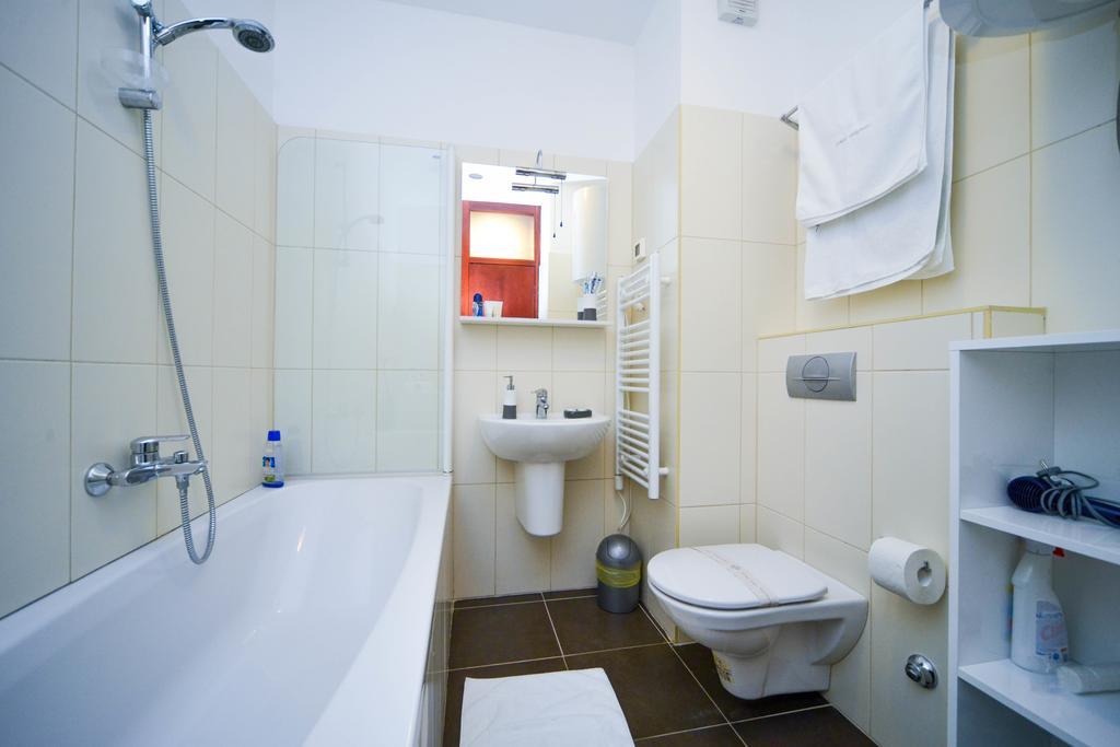 Apartment Mahagony Deluxe 자다르 객실 사진