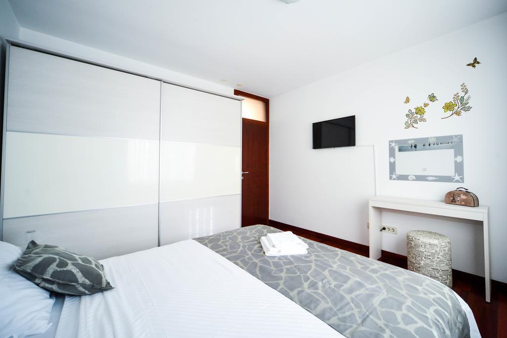 Apartment Mahagony Deluxe 자다르 객실 사진