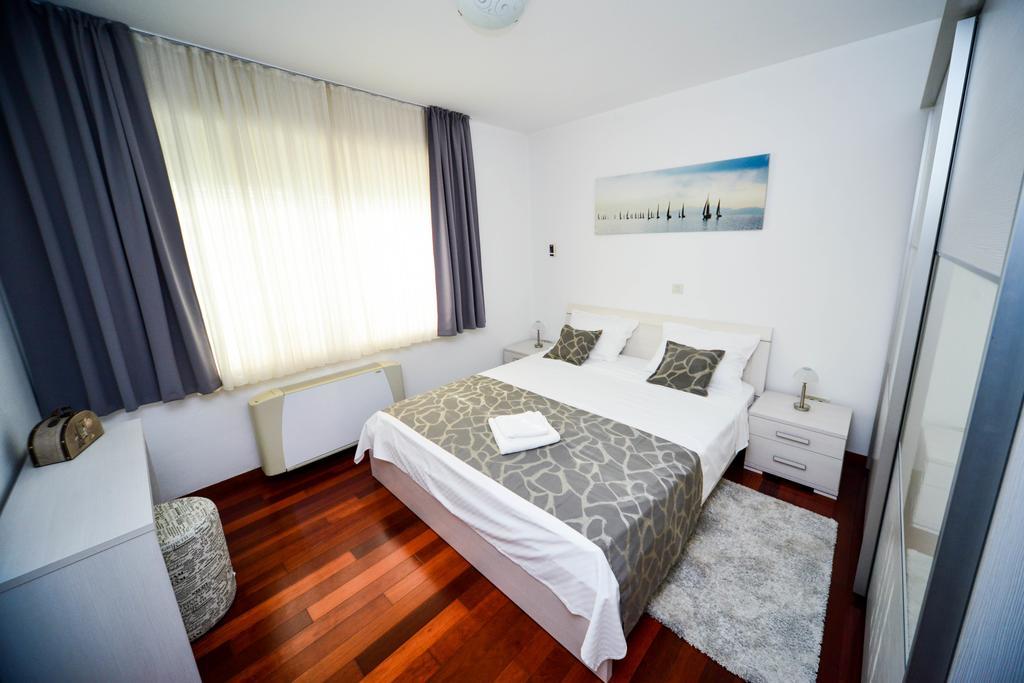 Apartment Mahagony Deluxe 자다르 객실 사진